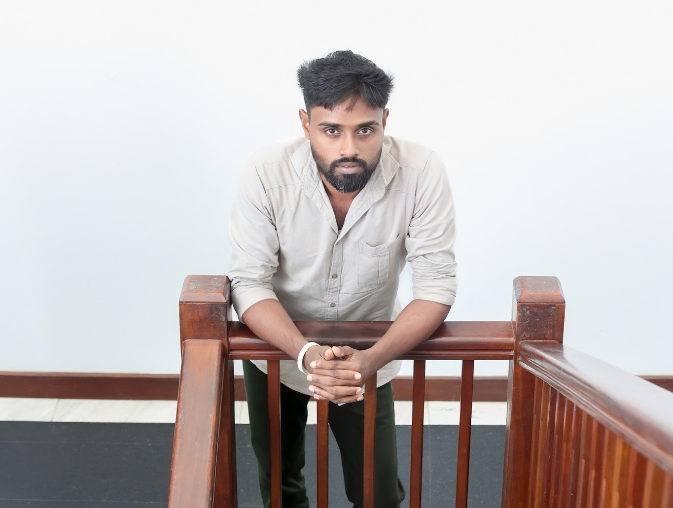 Ishan Darshaka – Studio Elegant Photographer